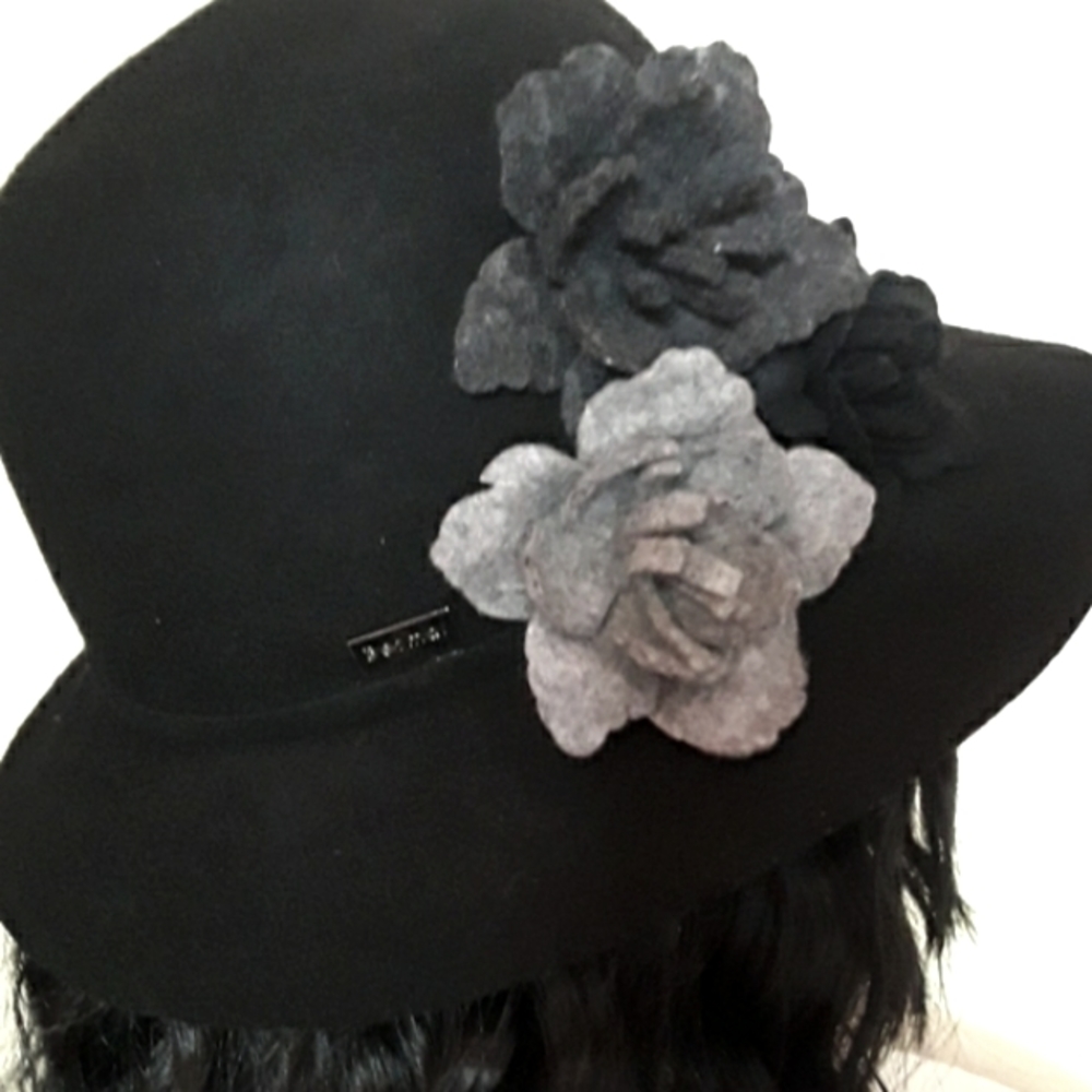 Betmar Hat Black Wool Black&Gray flowers NWT